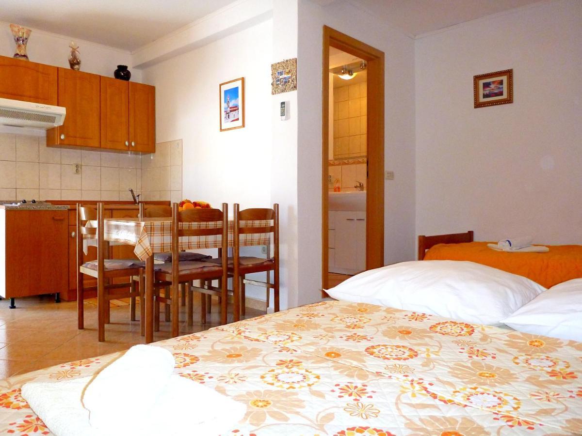 Apartmani Jole Trogir Exterior photo